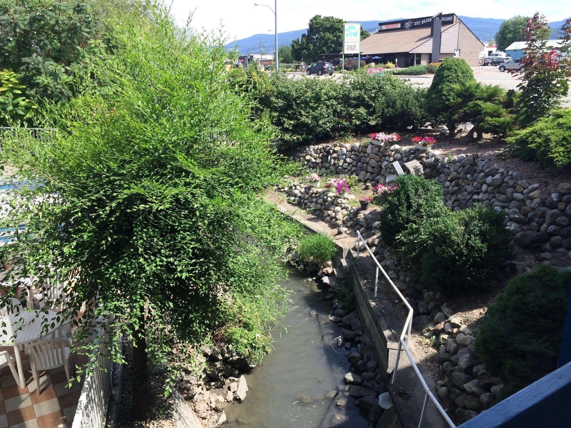 Blue Stream Motel Vernon Luaran gambar